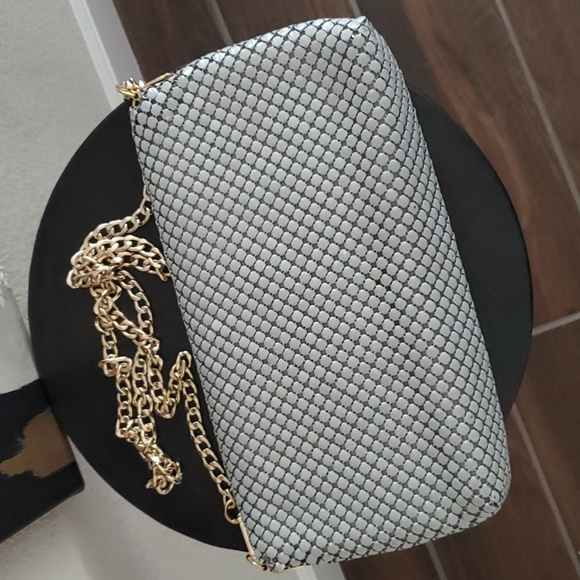 VINTAGE La Regale White & Gold Chainmail Metal Mesh Purse - Picture 2 of 13